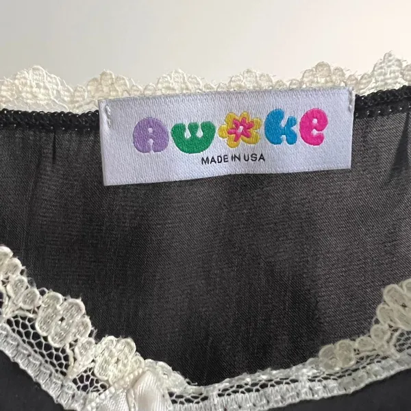 Source Unknown Awoke Vintage Lace Trim Satin Cami Blouse Ribbon Tie Made in USA Size Small - Image 5