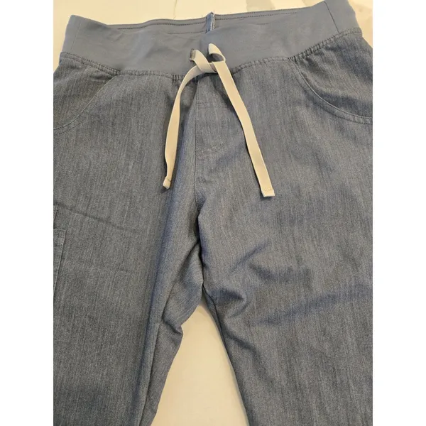 FIGS Technical Collection Scrub Pants Size Small Heather Gray Zip Pockets - Image 2