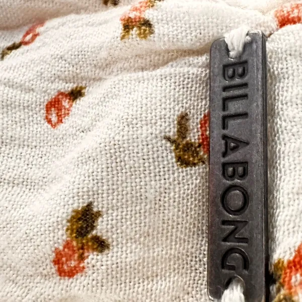 Billabong White Puff Sleeve Ruffled Blouse - Image 2