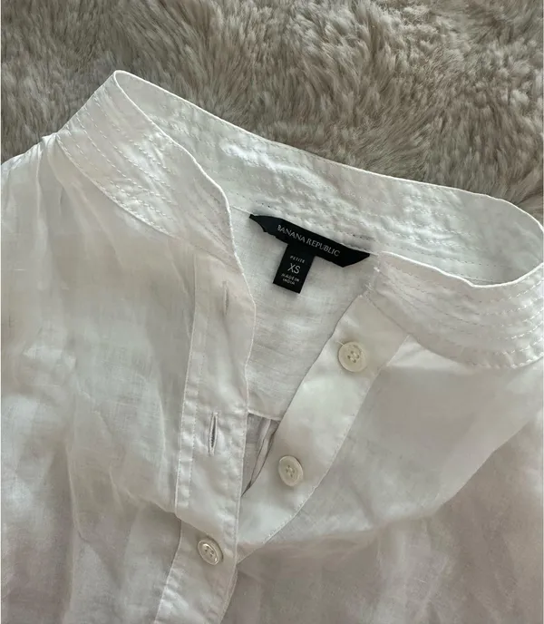 Banana Republic Blouse Women’s - Image 2
