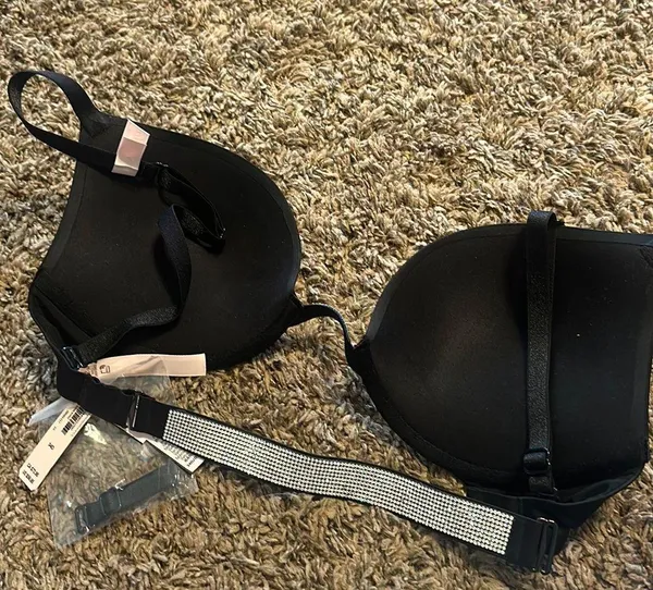 Victoria's Secret Plunge Push Up Bra - Image 2