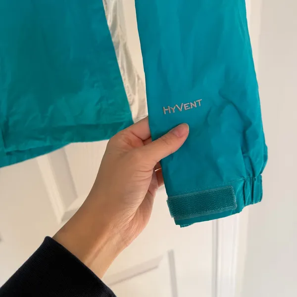 Women's The North Face Teal Colored Hyvent Rain Coat Size Extra Small - Image 4