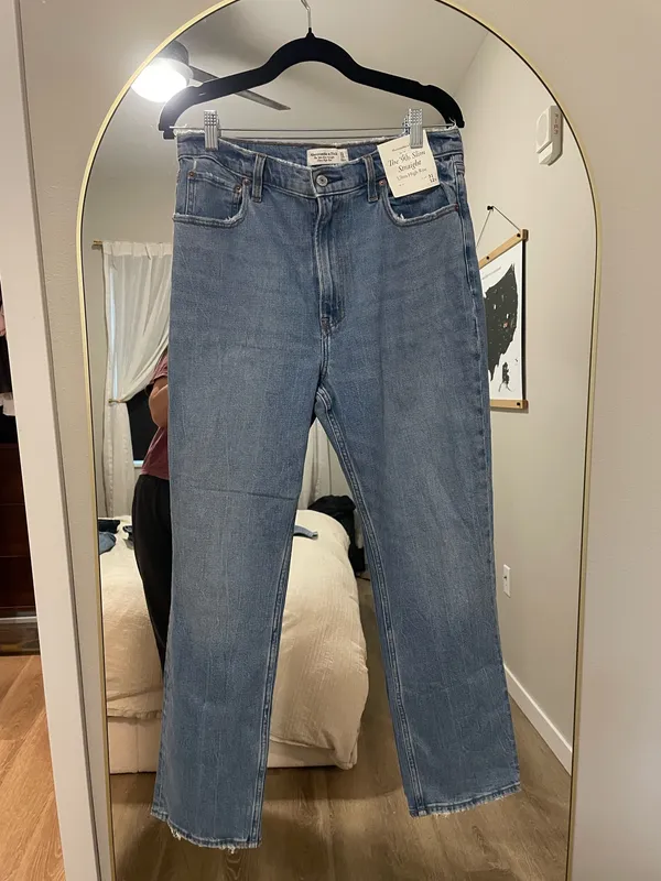 Abercrombie & Fitch The '90s Slim Straight Ultra High Rise Jeans - NWT - Image 2