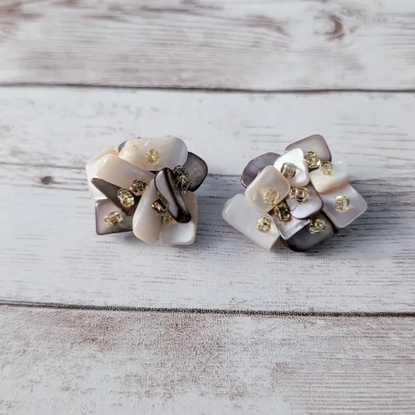 Vintage Clip On Earrings Large Cream & Brown Tones - Image 2