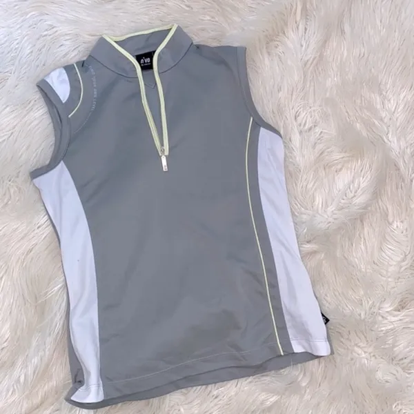 NVO grey athletic top size small Gray - Image 4
