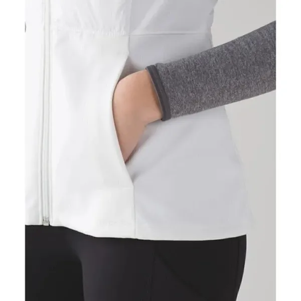 Lululemon Hill And Valley White Lightweight Athletic Vest 6‎ - Image 4