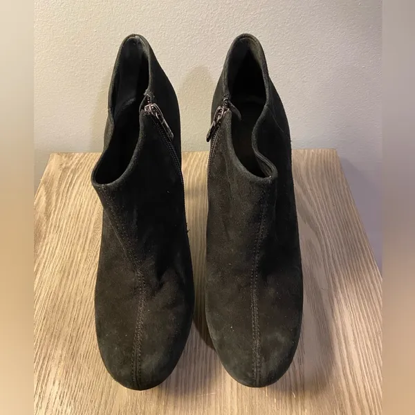 Tory Burch Cidnay Black Suede Platform Ankle Booties‎ 10 - Image 2