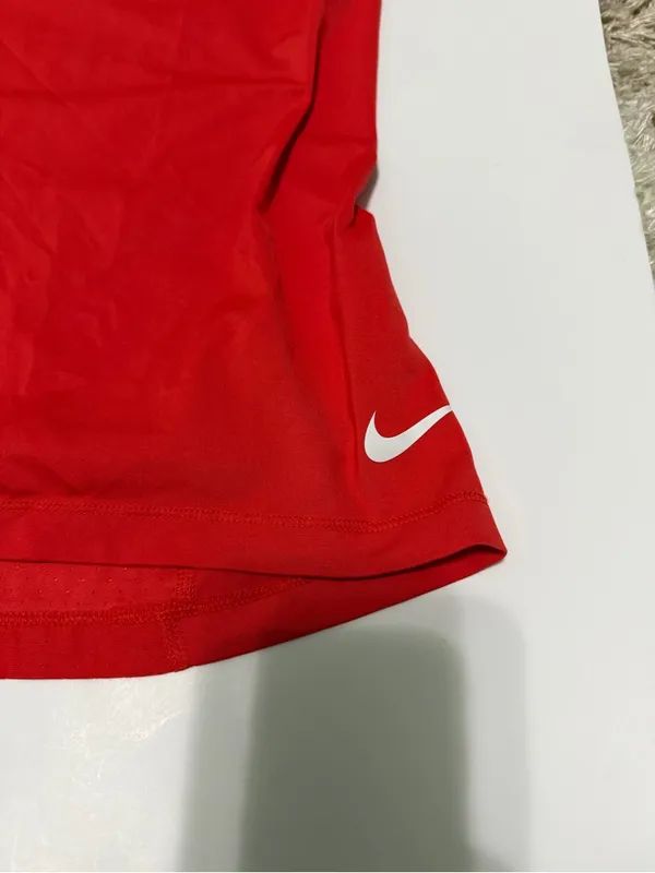 Nike red dri fit tank ventilated back women’s size small athletic athleisure - Image 2