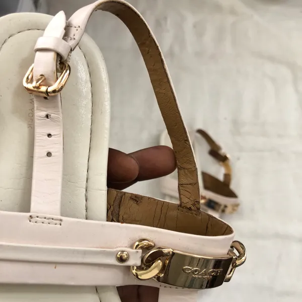 Coach Patent Leather T-Strap Logo Plate Caterine Sandals Light Beige Size 8 - Image 4
