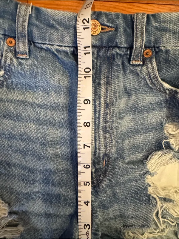 American Eagle Curvy ’90s Boyfriend Distressed Denim Shorts – Size 12 - Image 10
