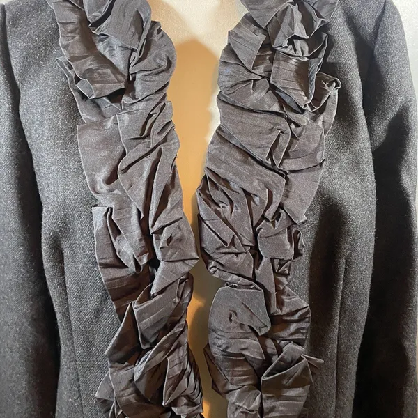 J.Crew 100% Wool Dark Grey Black Silk Trim Ruffle Neck Blazer Jacket Women‎ 6 - Image 4
