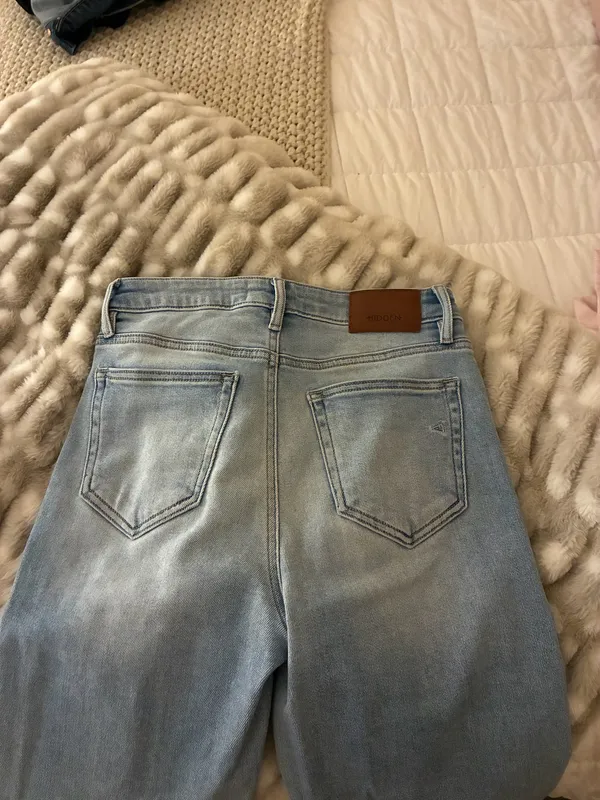 Hidden Jeans - Image 4
