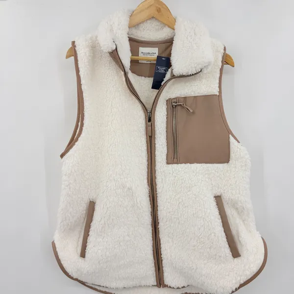 Abercrombie & Fitch White Sherpa Vest with Tan Accents - Image 2
