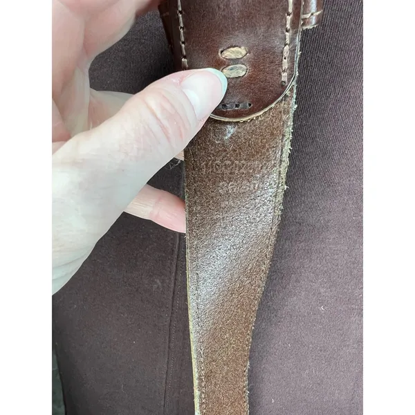 Columbia leather belt brown size 36 - Image 9