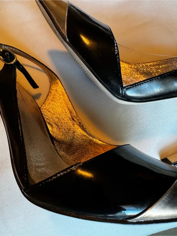 Adrianna Papell Black Leather Slingback Heels with Silver Pointed Cap - Image 3