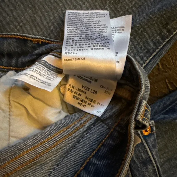 Levi's 501 Women's Straight Jeans Blue Medium Wash Button Fly W25 L28 - Image 7