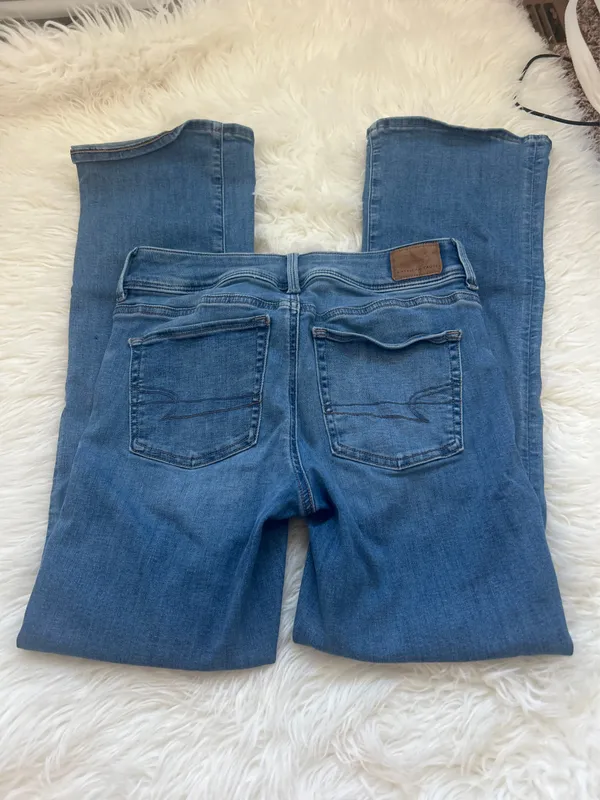American Eagle Jeans - Image 3
