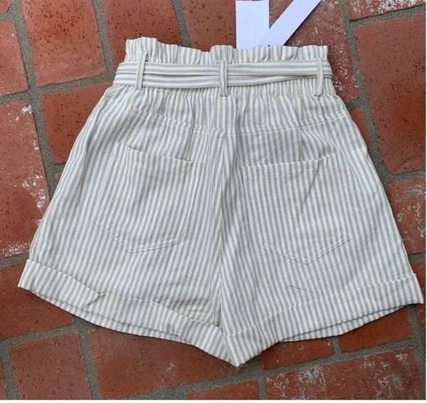 Nordstrom Women’s Shorts Size Small NWT! - Image 4