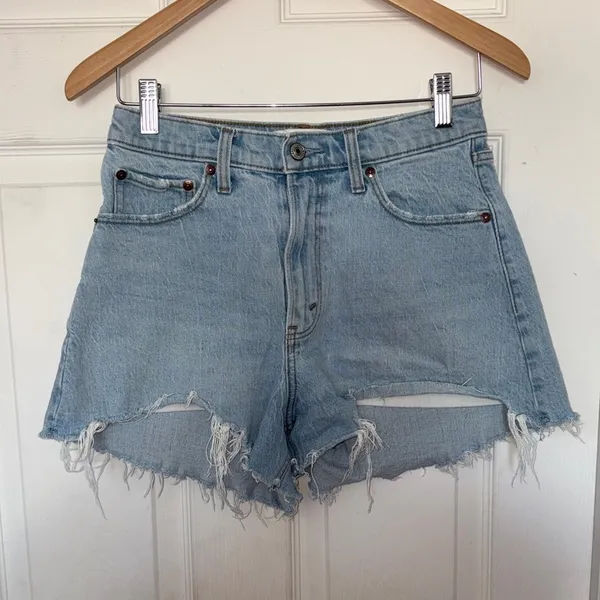 Abercrombie & Fitch Curve Love 90’s Cut Off Relaxed High Rise Shorts Size 27 - Image 3