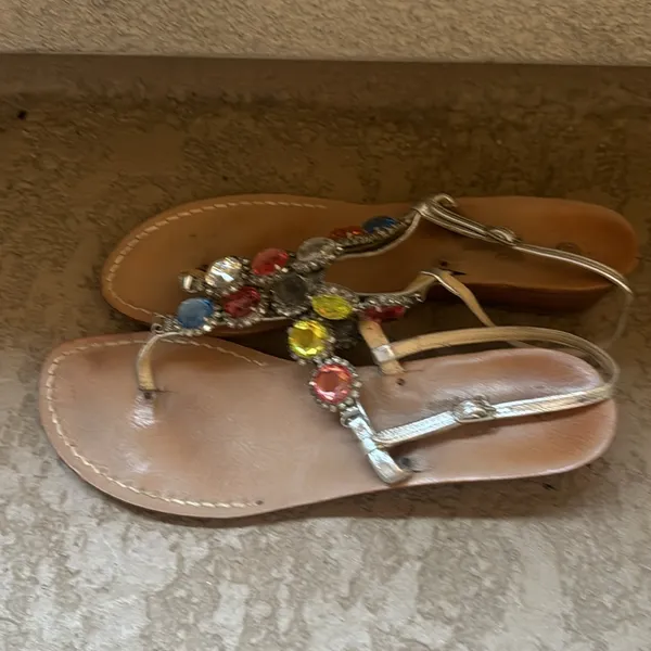 Capri Sandals Size 10 - Image 3