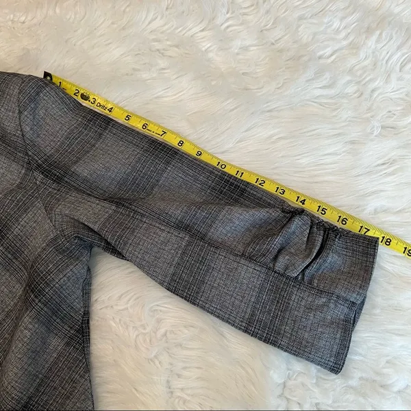 Christopher & Banks gray plaid open front blazer jacket size large - Image 8