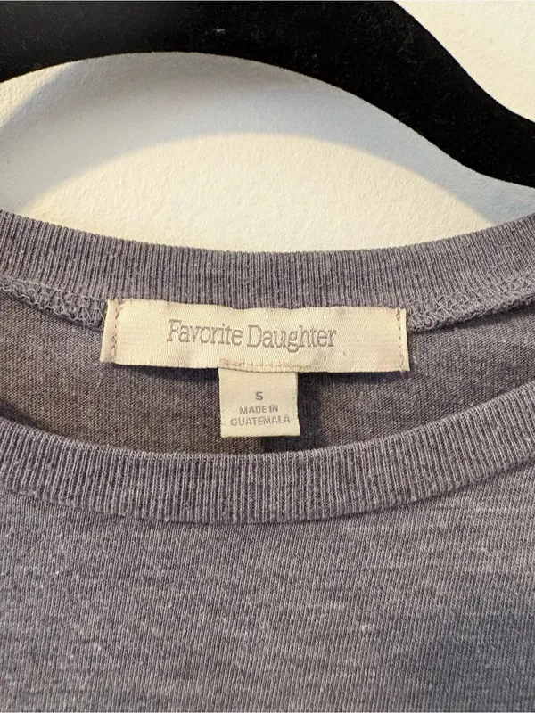 Favorite‎ Daughter Graphic Tshirt Small Gray - Image 4