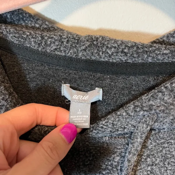 Aerie Women's Charcoal‎ Gray Boucle Fleece Pullover Hoodie Sweatshirt Large - Image 3