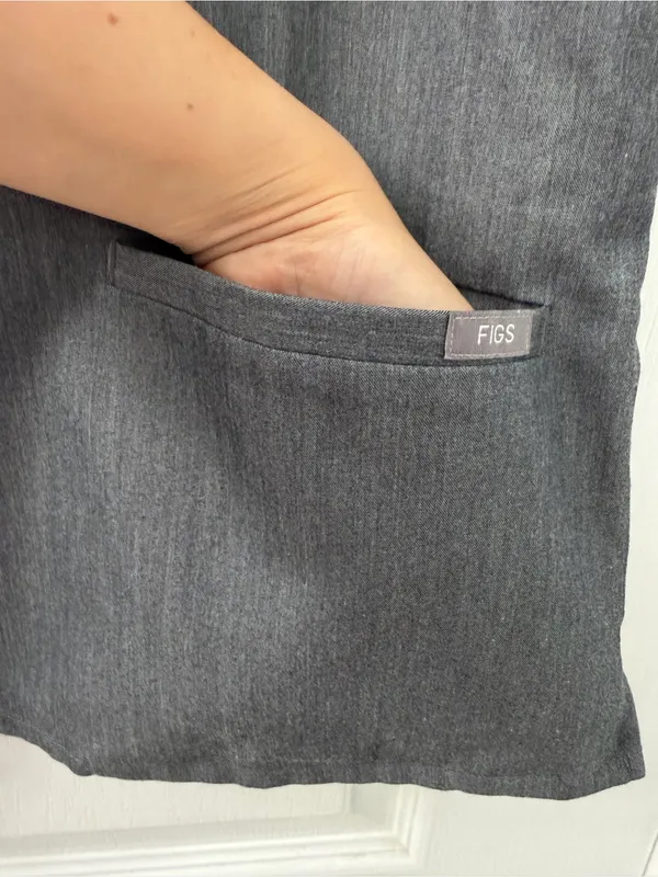 Figs Casma Scrub Top™ Graphite (Size XS) - Image 10