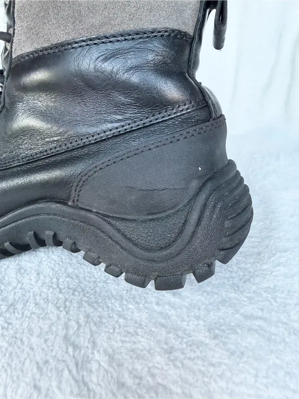 UGG Adirondack II Women’s 1906 Winter Boots Sz 6.5 Waterproof VIBRAM Cozy Snow - Image 11