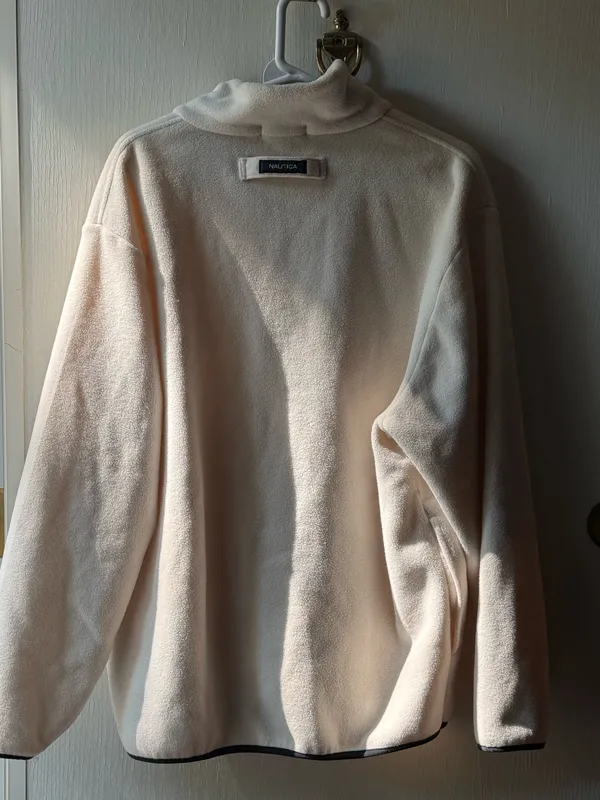 Nautica Size Large Sweatshirt  - Image 3
