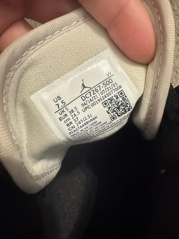 Nike Air Jordan 1 Mid SE Berry Pink Size 7.5 - Image 5