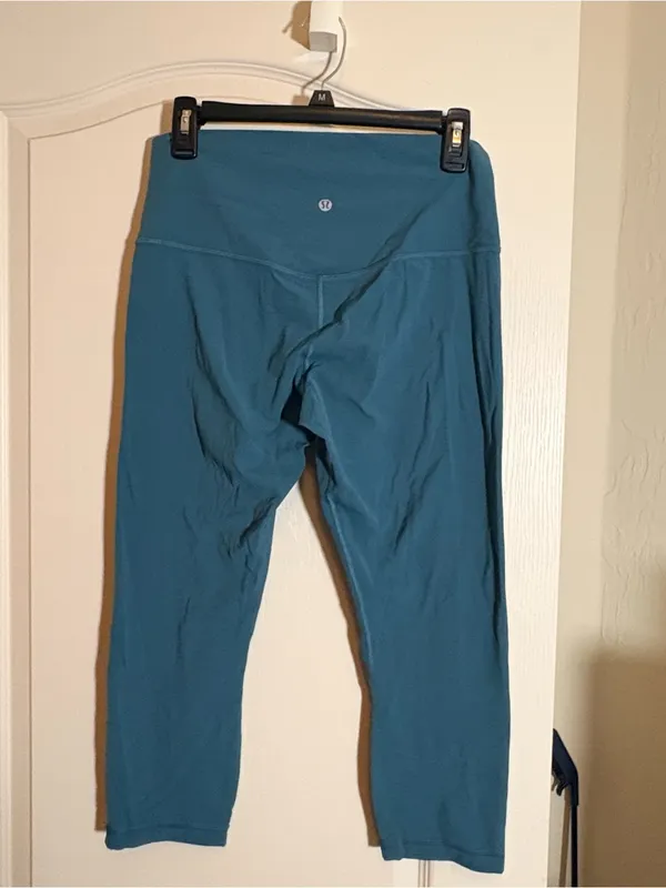 Lululemon Align Crop *21. Sz 10 - Image 2