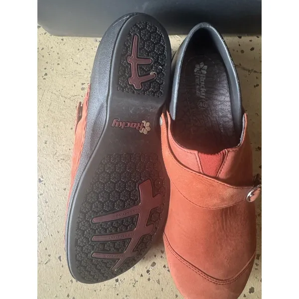 Rocky 4Eursole Sz 40 /10 Nurse Clogs Brick Red Nubuck RKYH042 - Image 8