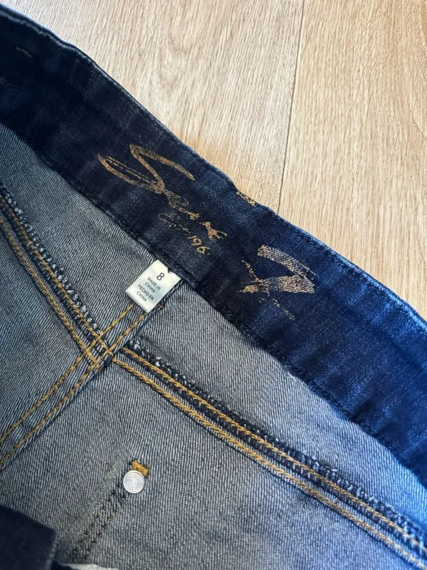Seven7 Women's Mid-Rise Dark Wash Skinny Jeans Size 8 - Image 3