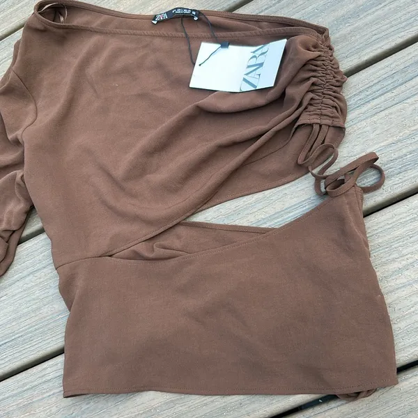NWT Zara Brown Asymmetrical One Shoulder Brown‎ Blouse Size Large - Image 4