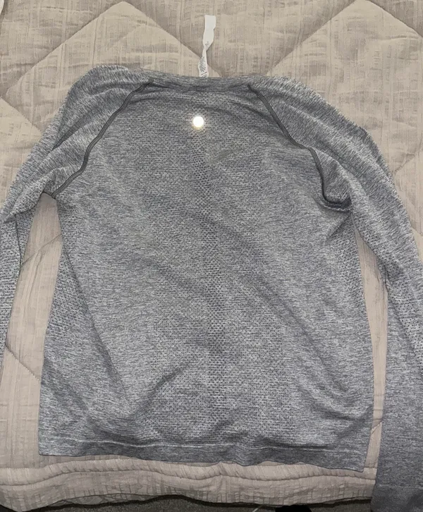 Lululemon Long Sleeve - Image 4