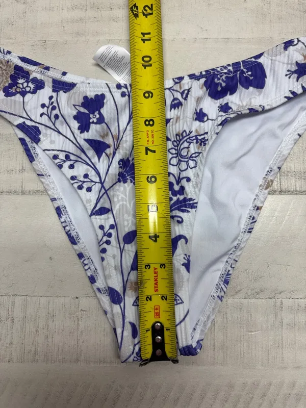 Cupshe Purple Blooms Triangle Bikini Top & Low-Rise Bottoms Set - Image 4