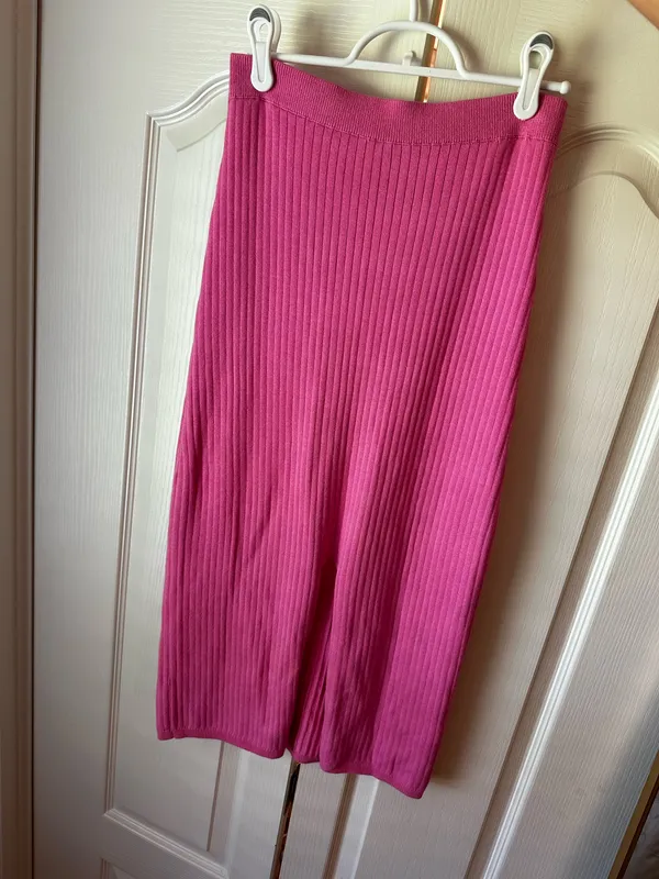 Free People Ribbed Pink Midi Skirt with Front Slit - Image 5