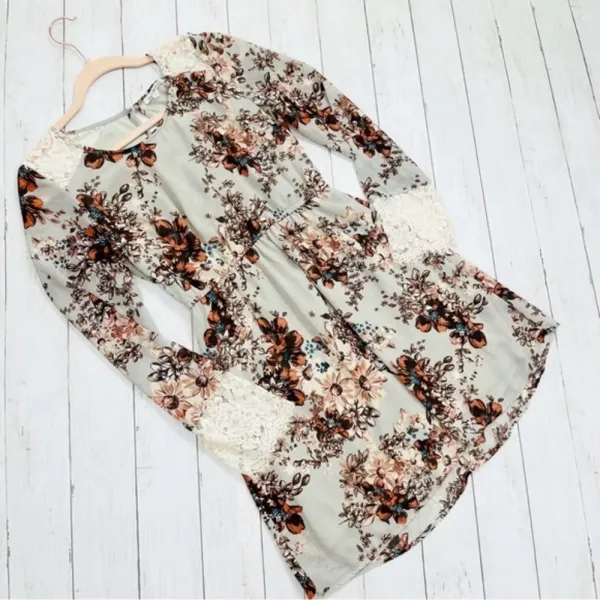 Charlotte Ruse‎ Floral Elastic Waist Size XS - Image 3