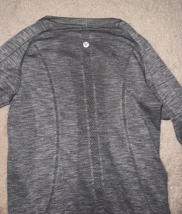 Lululemon Swiftly Tech Long Sleeve Shirt 2.0 Race Length - Image 2