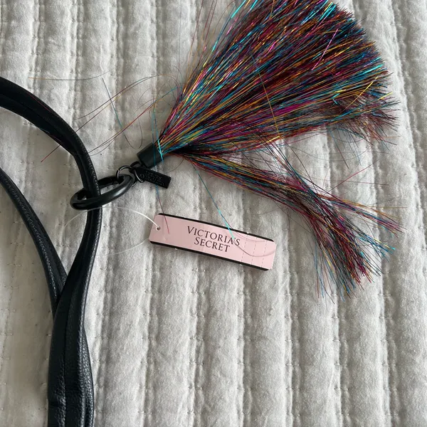 NWT victorias secret | leather bag with tinsel keychain - Image 3
