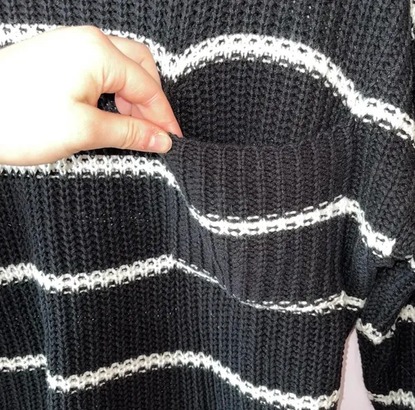 American Eagle Oversized Striped Sweater Black White Crew Neck - Image 4