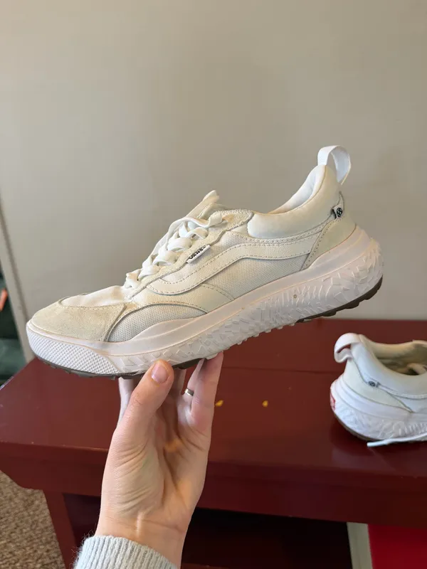 White VANS sneakers ultra range  - Image 2