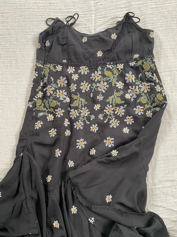 Urban Outfitters Mini Dress Embroidered Floral - Image 2