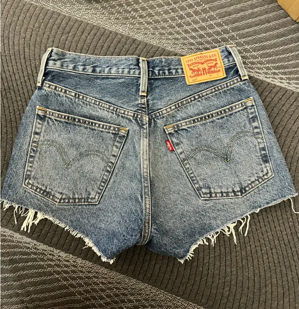 Levi’s 501 Shorts - Image 2