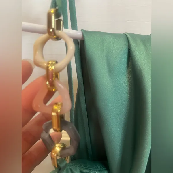Zara green satin dress with chain straps and side slit Size M - Image 5