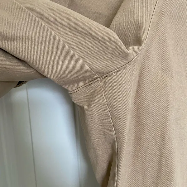 EUC H&M Divided‎ women’s tan elastic waist khaki cargo joggers pants size 6 - Image 3
