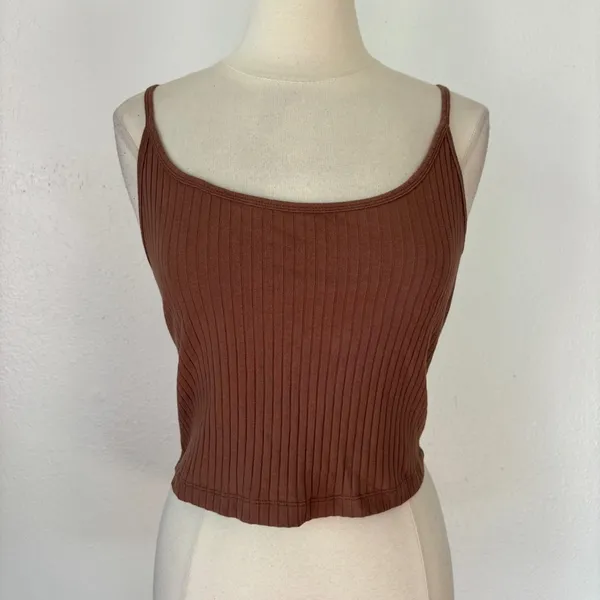 Old Navy Solid Brown Textured Sleeveless Crop Top - Image 2