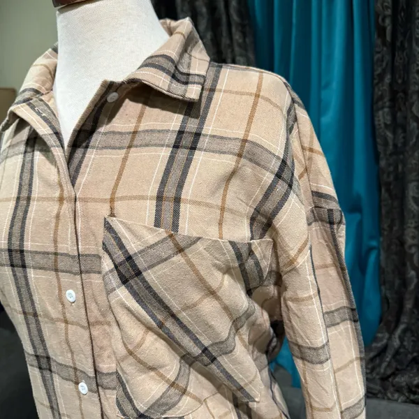 Women Plaid Tan & Black Collared Long Sleeve Buttondown Relaxed Fit Shirt‎ Sz L - Image 5