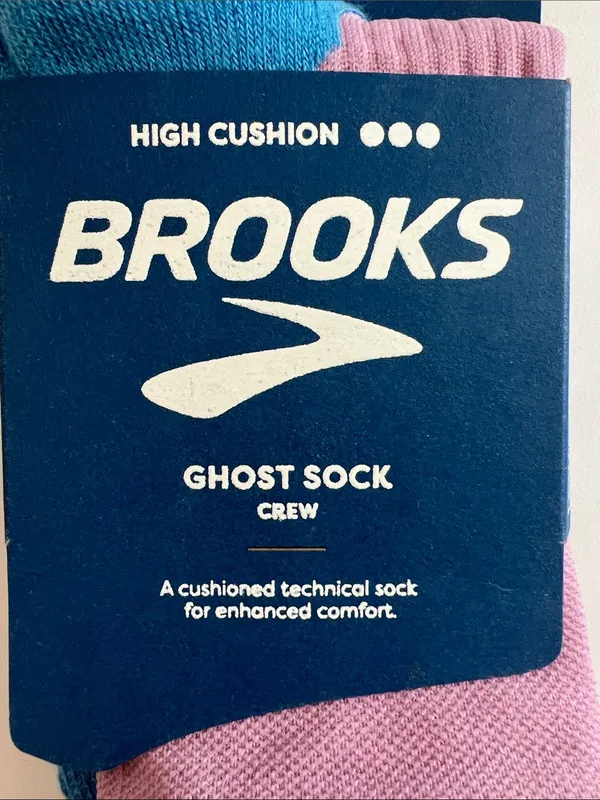 Brooks Crew Athletic Socks in Pink and Blue - Image 2
